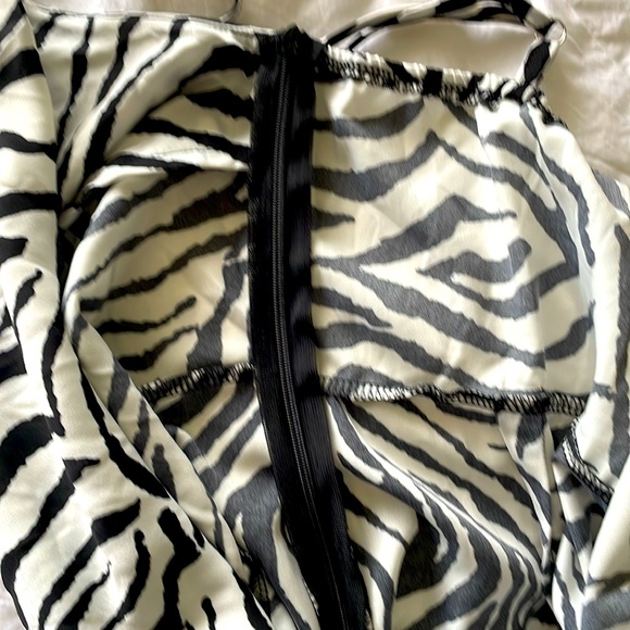 Zebra Maxi Dress New With Tags - Picture 6 of 6